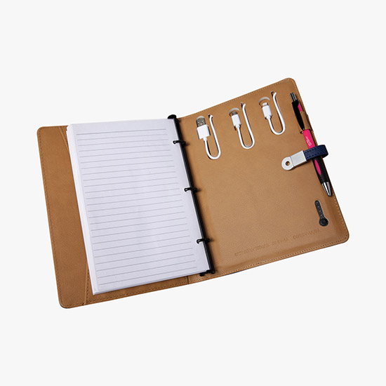 Executive Junior Power Bank Binder with USB Drive Closure