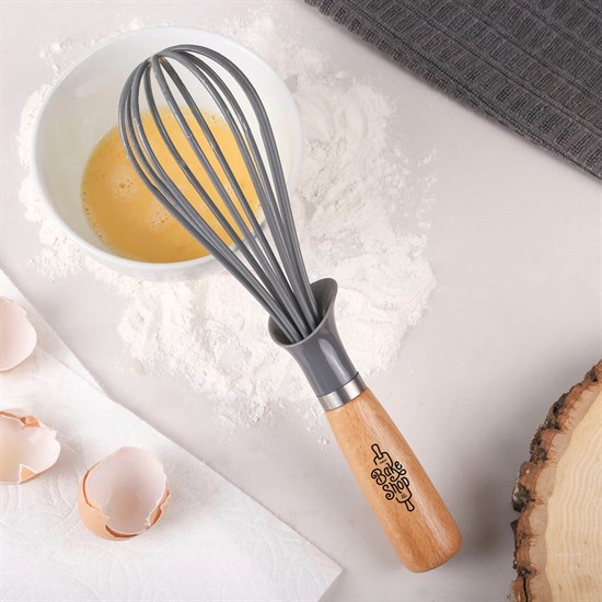 Galley Beechwood Whisk